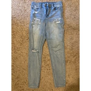 Size 8 Regular Light Wash AE Curvy Super High Waisted Jeggings